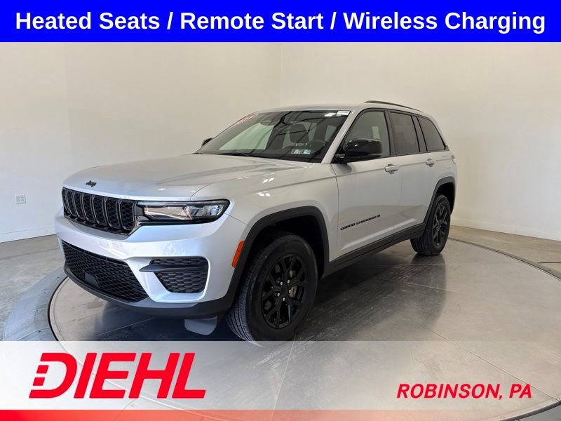 Used 2024 Jeep Grand Cherokee Altitude AWD/4WD image 3