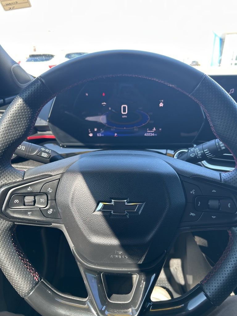 Used 2024 Chevrolet Trax RS w/ Sunroof Package image 27