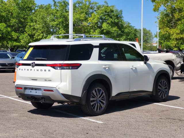 Certified 2022 Nissan Pathfinder SL w/ SL Premium Package AWD/4WD image 4