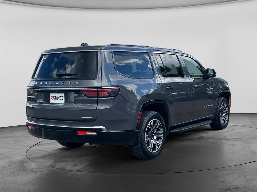 Used 2024 Jeep Wagoneer Series II w/ Flexible Seating Group AWD/4WD image 9