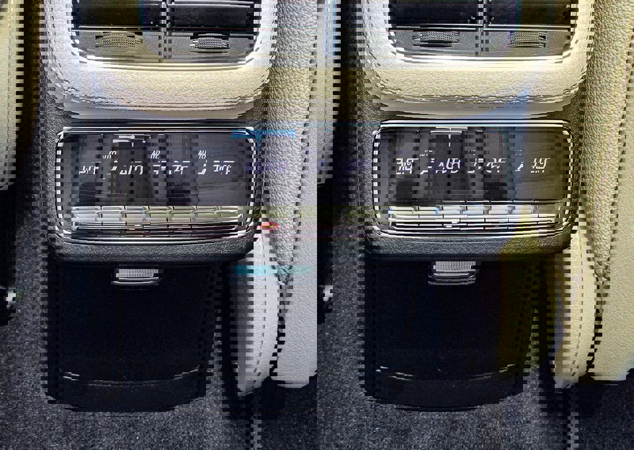 New 2026 Mercedes-Benz GLS 450 4MATIC image 34