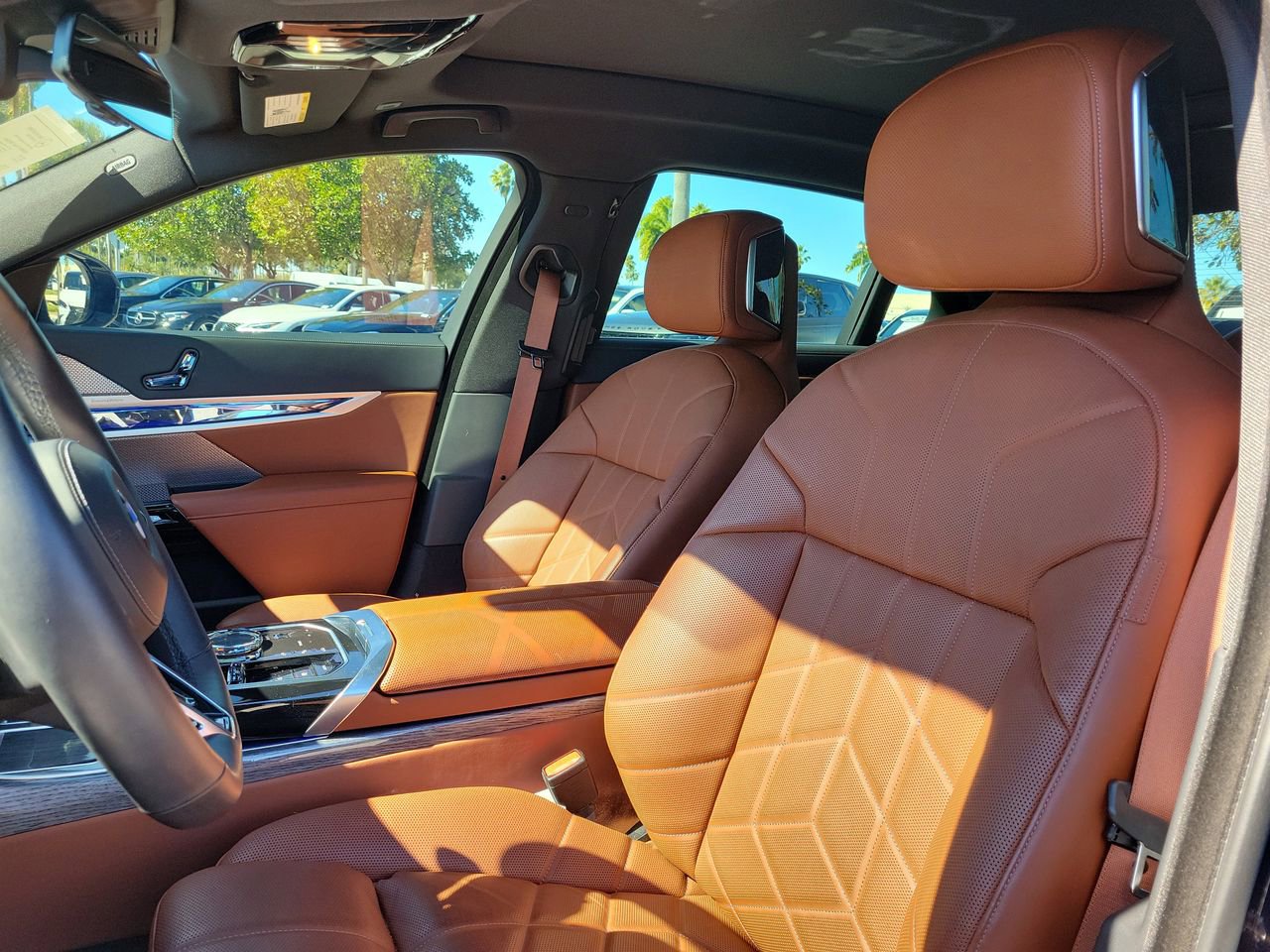 Used 2024 BMW 760i xDrive image 22