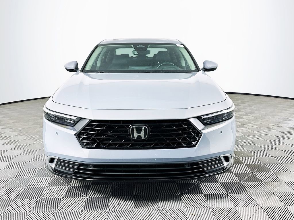Used 2024 Honda Accord Touring image 3