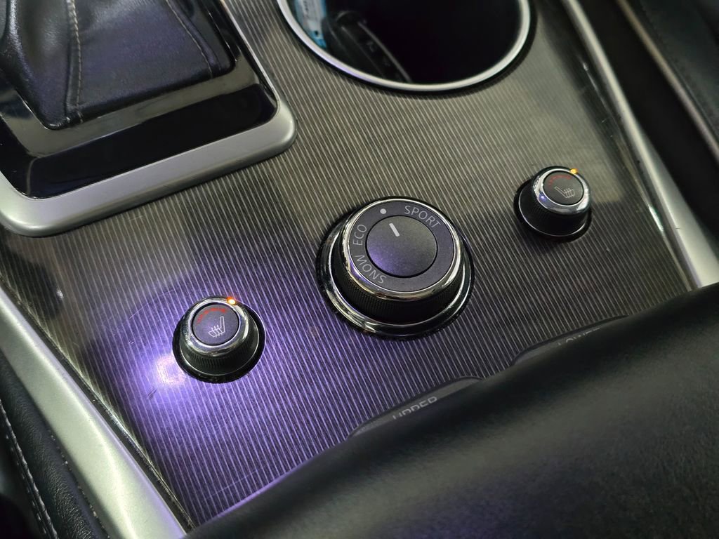 Used 2019 INFINITI QX60 Luxe w/ Essential Package image 17