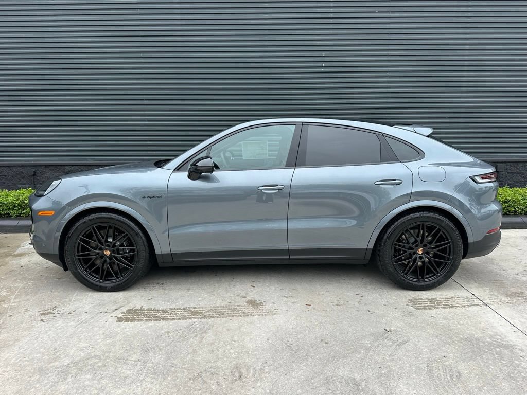 Used 2026 Porsche Cayenne S AWD/4WD image 2