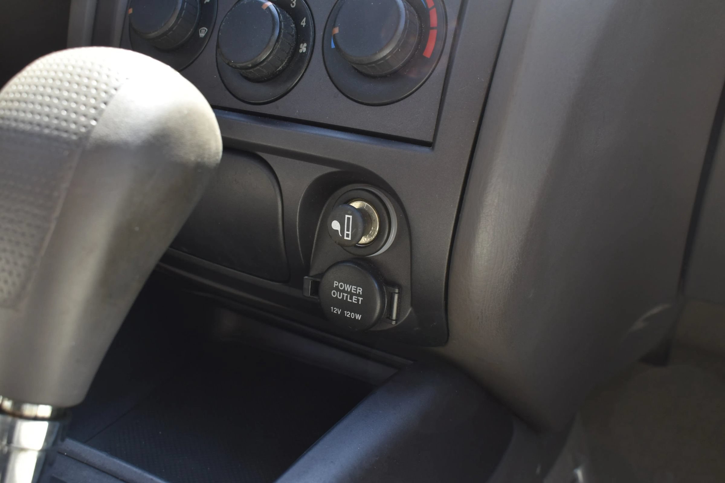 Used 2005 Hyundai Elantra GLS FWD image 16