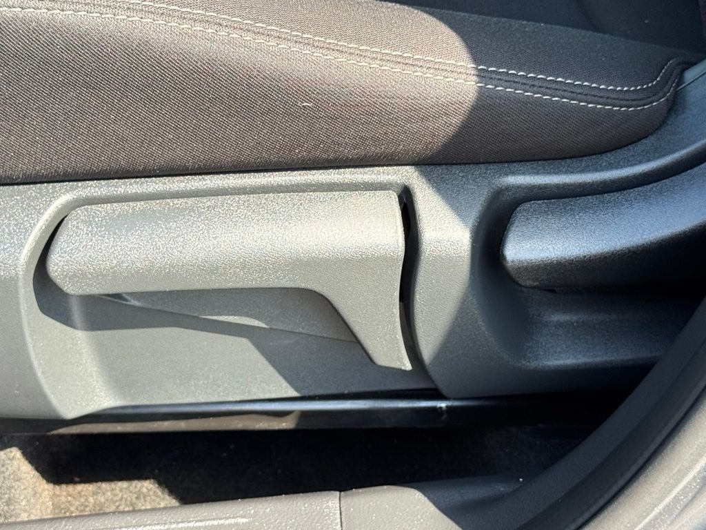Used 2023 Nissan Rogue S FWD image 18