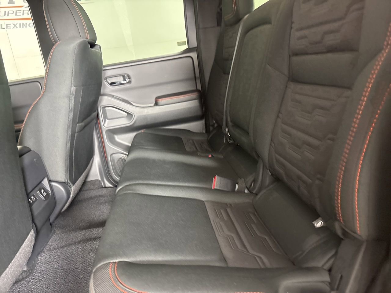 Used 2025 Nissan Frontier PRO-4X w/ Pro Convenience Package image 20