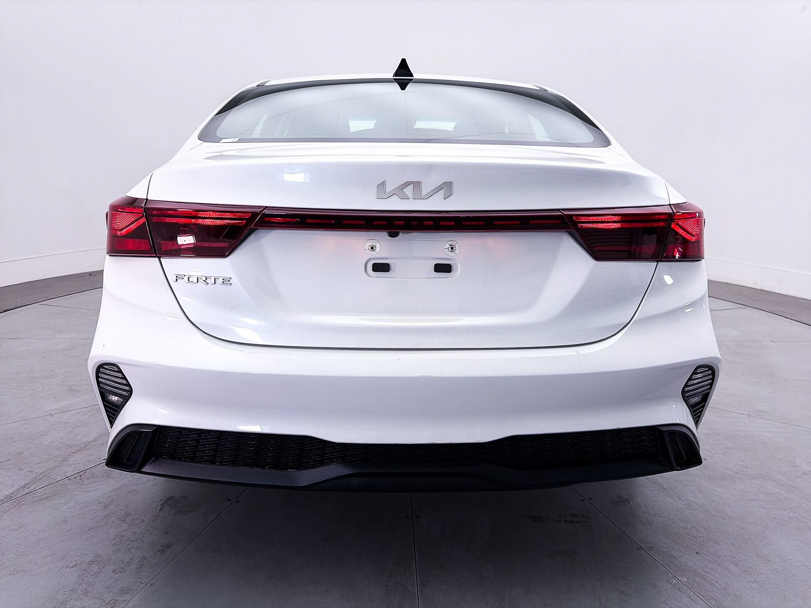 Certified 2023 Kia Forte LXS FWD image 13