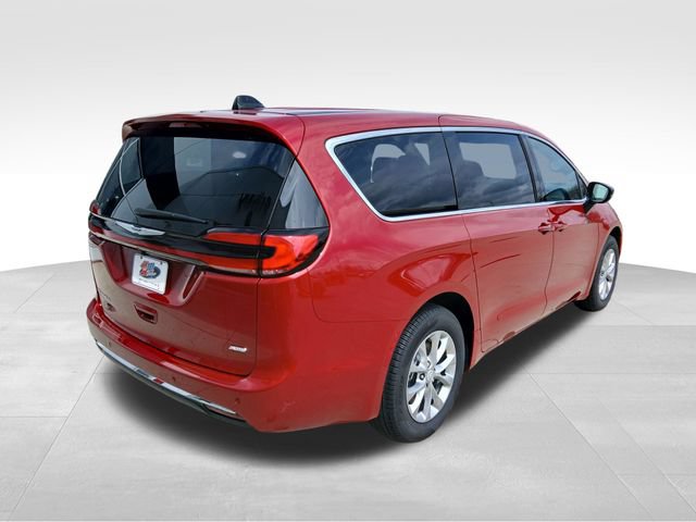 New 2026 Chrysler Pacifica Select AWD/4WD image 5