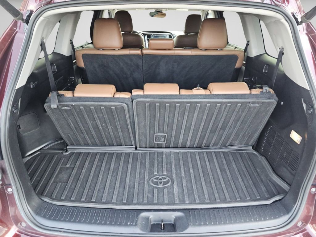 Used 2019 Toyota Highlander Limited Platinum AWD/4WD image 28