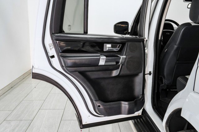 Used 2015 Land Rover LR4 HSE LUX image 50