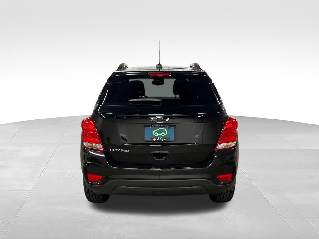 Certified 2022 Chevrolet Trax LT w/ Midnight Edition AWD/4WD image 8