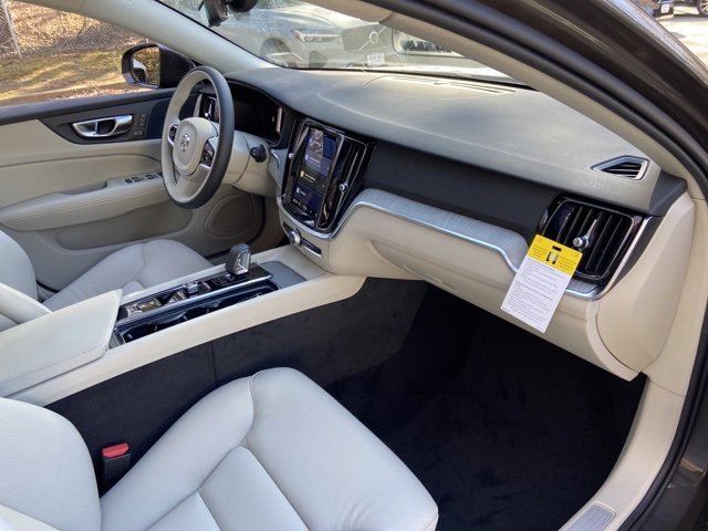 New 2025 Volvo V60 B5 Cross Country Plus w/ Protection Package Premier image 17