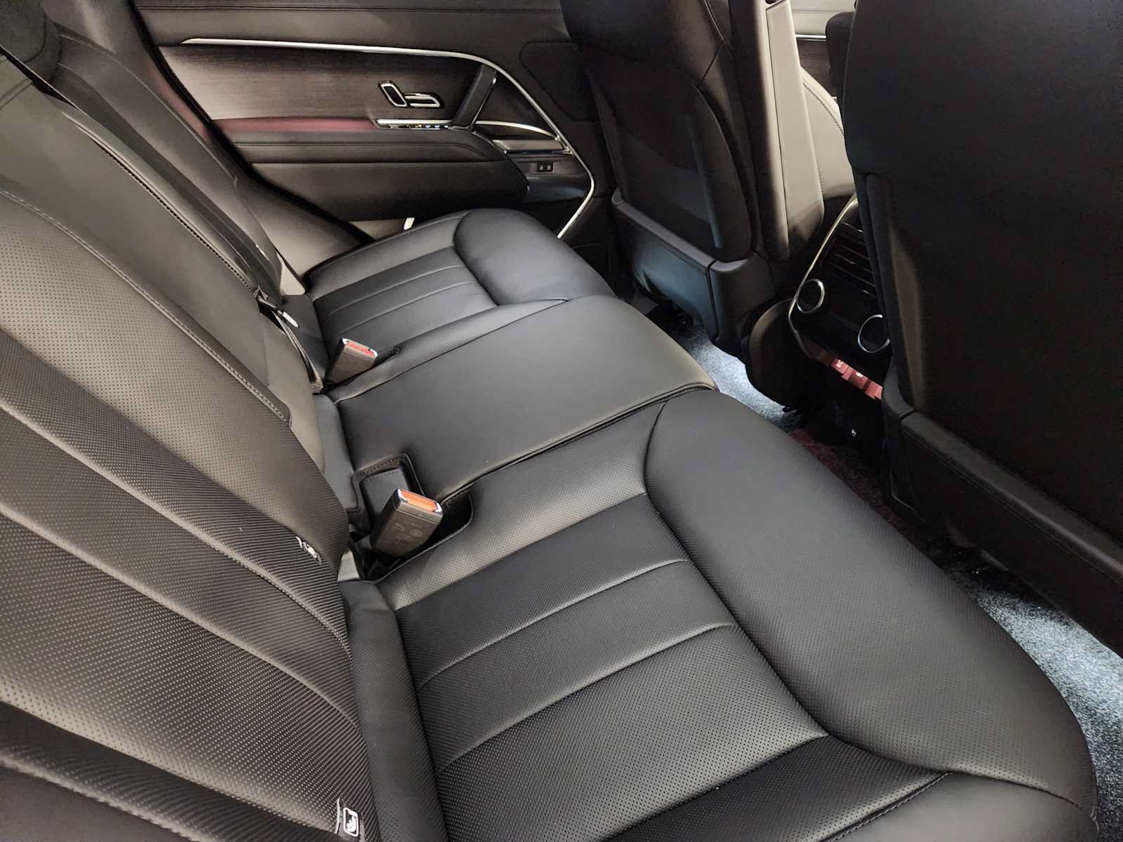New 2026 Land Rover Range Rover SE AWD/4WD image 52