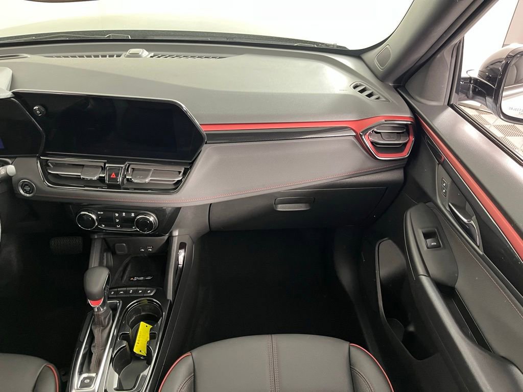 Certified 2025 Chevrolet TrailBlazer RS w/ Convenience Package FWD image 18