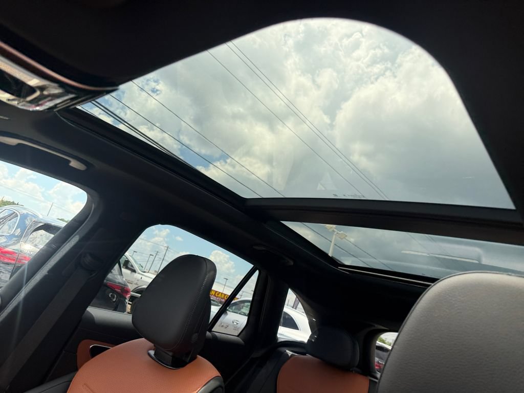 New 2026 Mercedes-Benz GLC 300 image 17