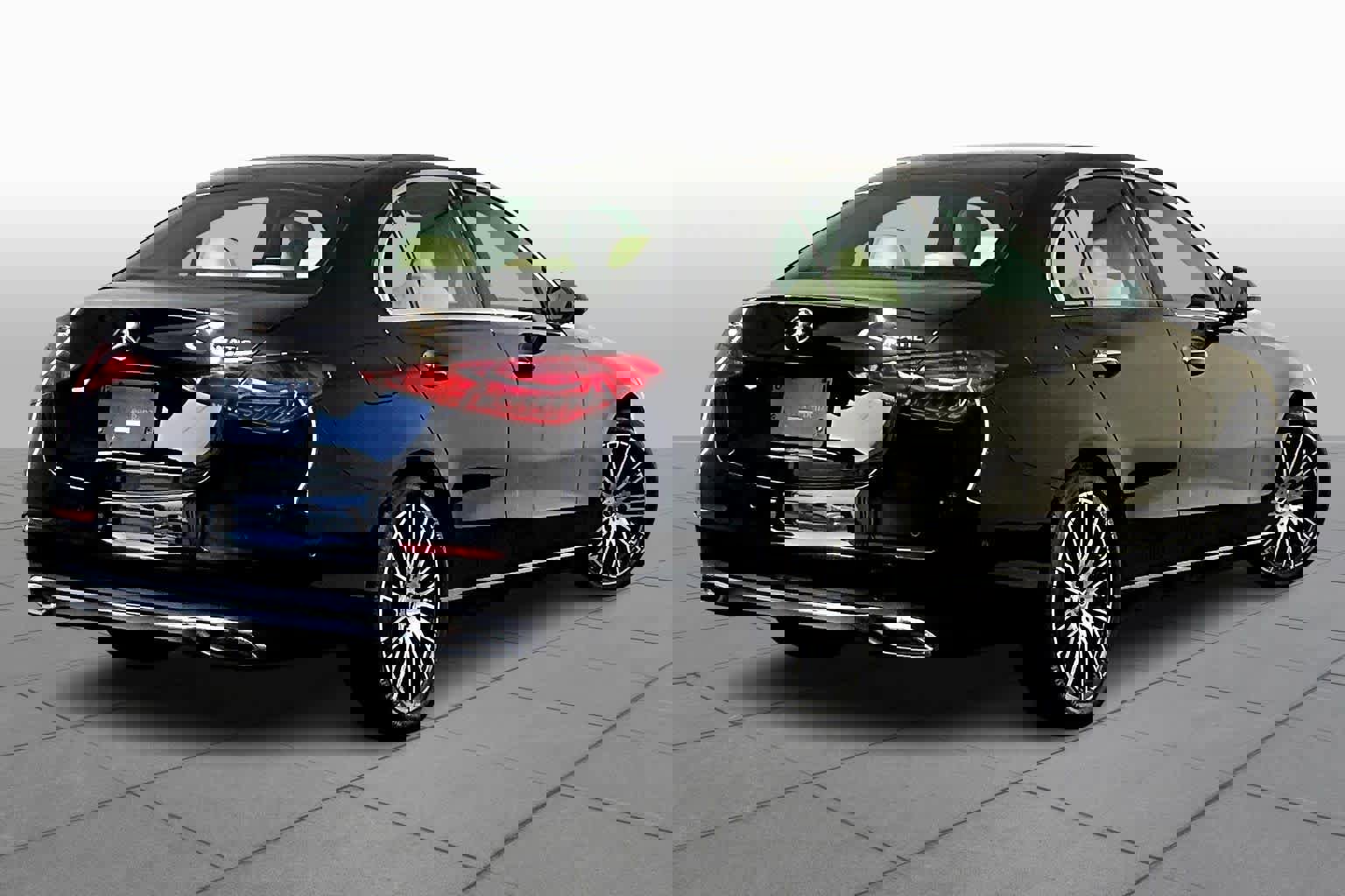 Used 2022 Mercedes-Benz C 300 4MATIC Sedan image 13