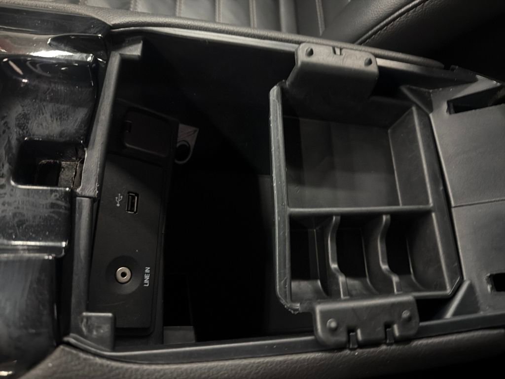 Used 2015 Ford Fusion SE w/ Equipment Group 202A image 26