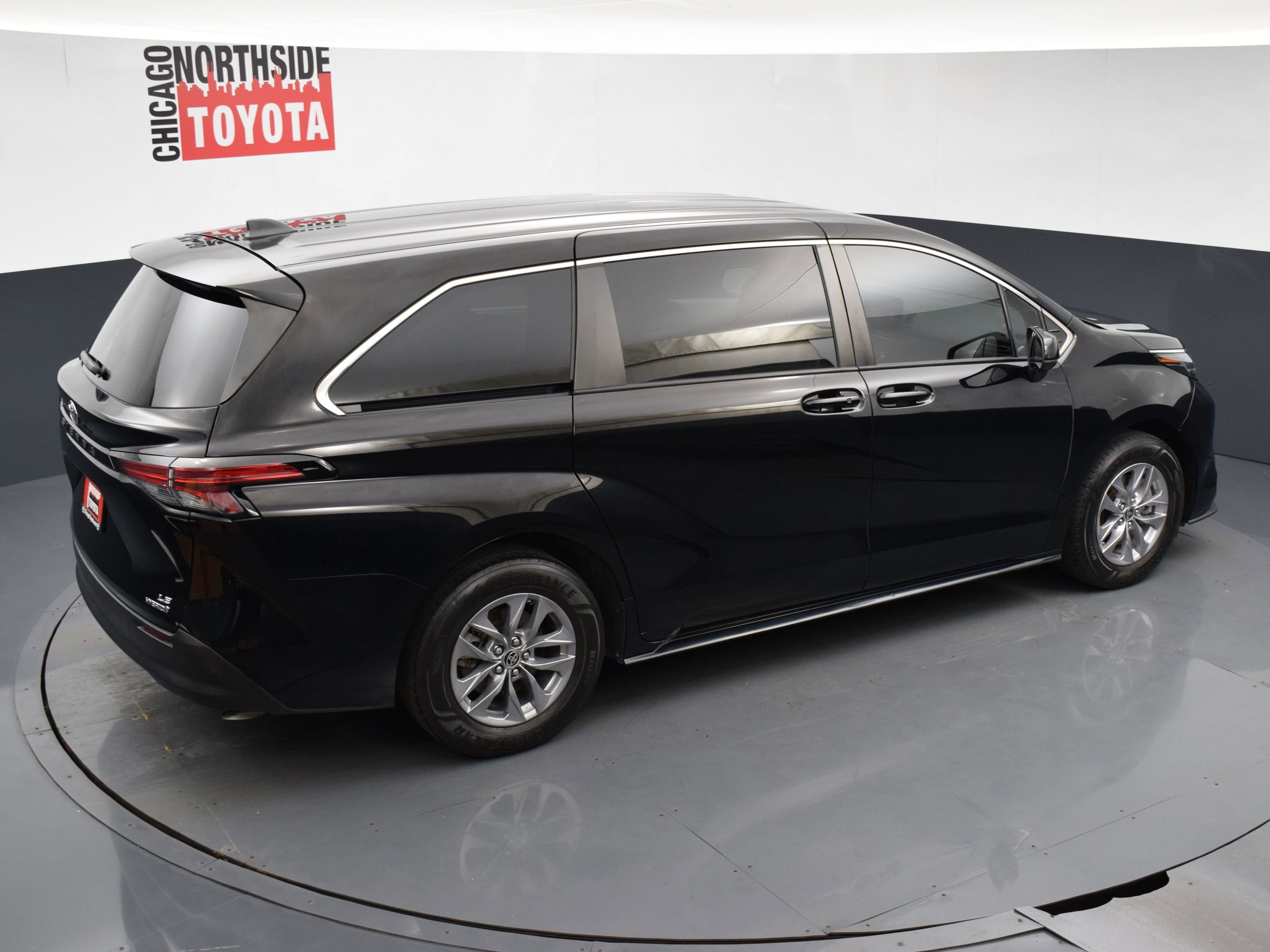 Used 2022 Toyota Sienna LE FWD image 21