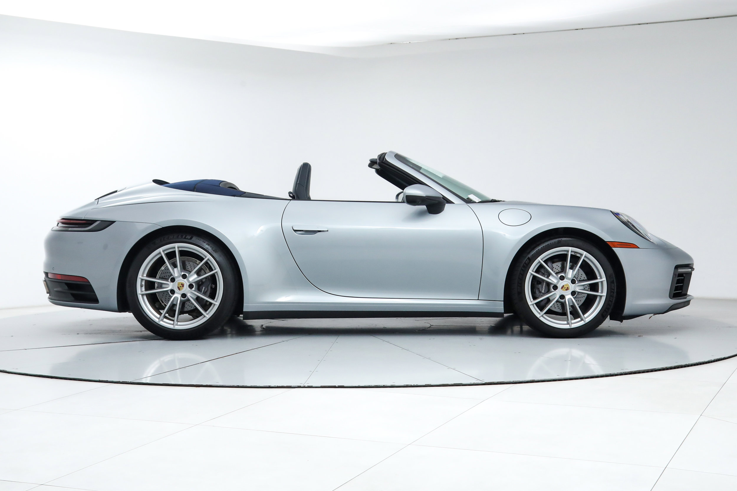 Used 2022 Porsche 911 Carrera RWD image 7