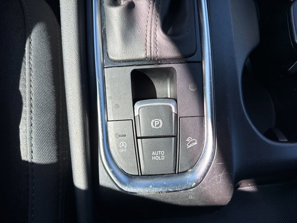 Used 2020 Hyundai Santa Fe SE image 24