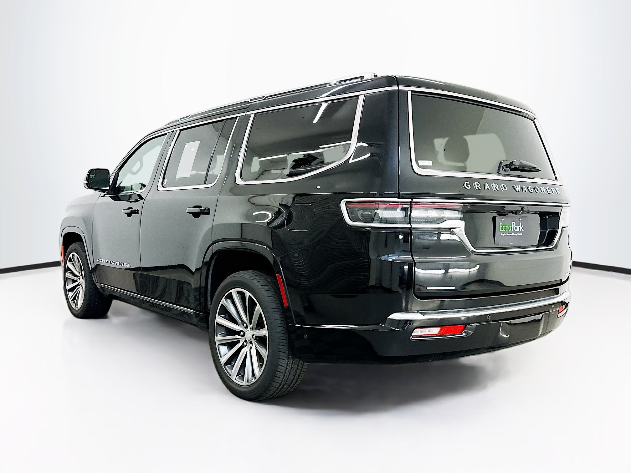 Used 2023 Jeep Grand Wagoneer Series II AWD/4WD image 5