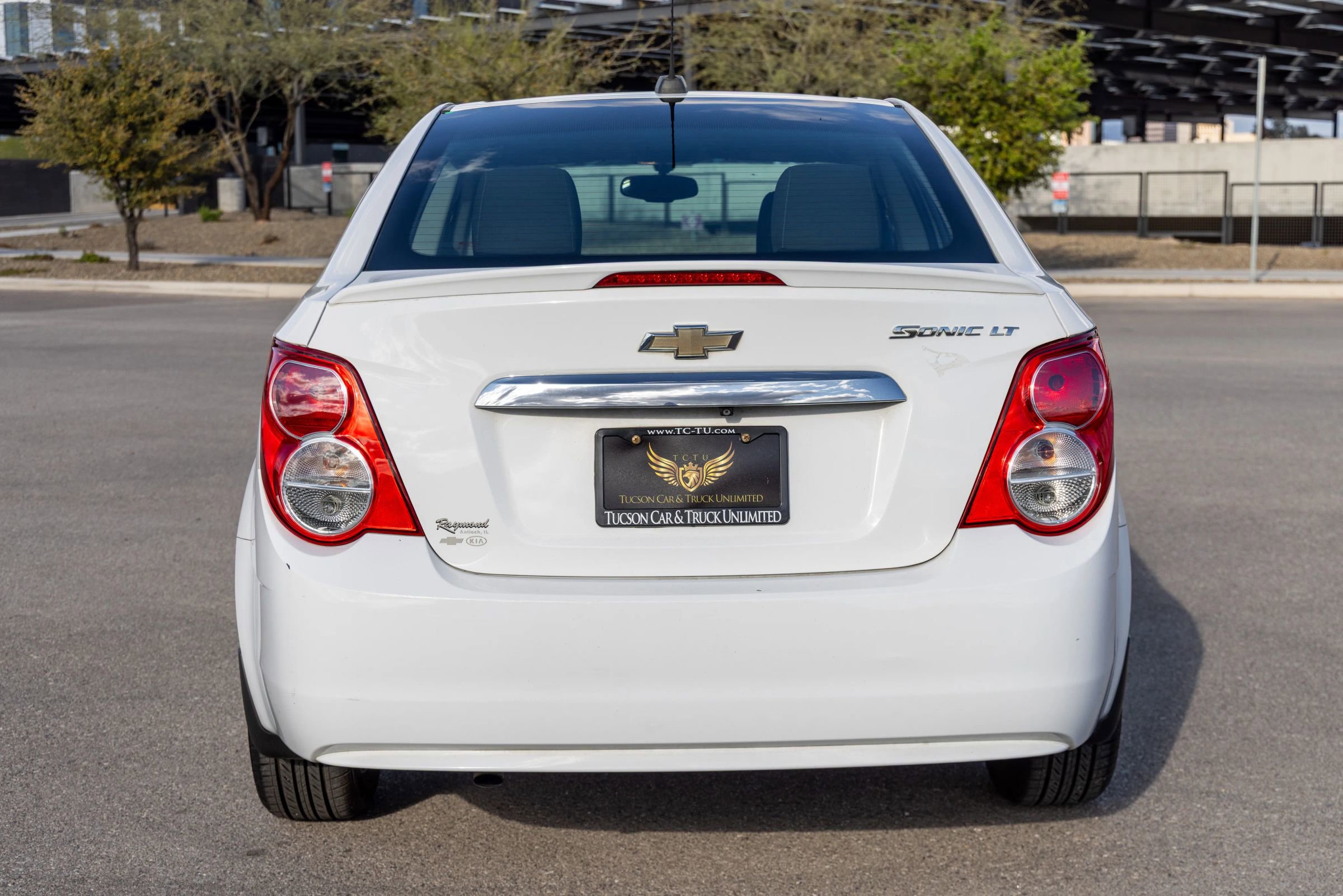 Used 2015 Chevrolet Sonic LT w/ Wheels and Fog Lamp Package FWD image 4