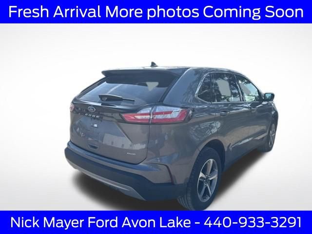 Used 2024 Ford Edge SEL w/ Convenience Package image 4