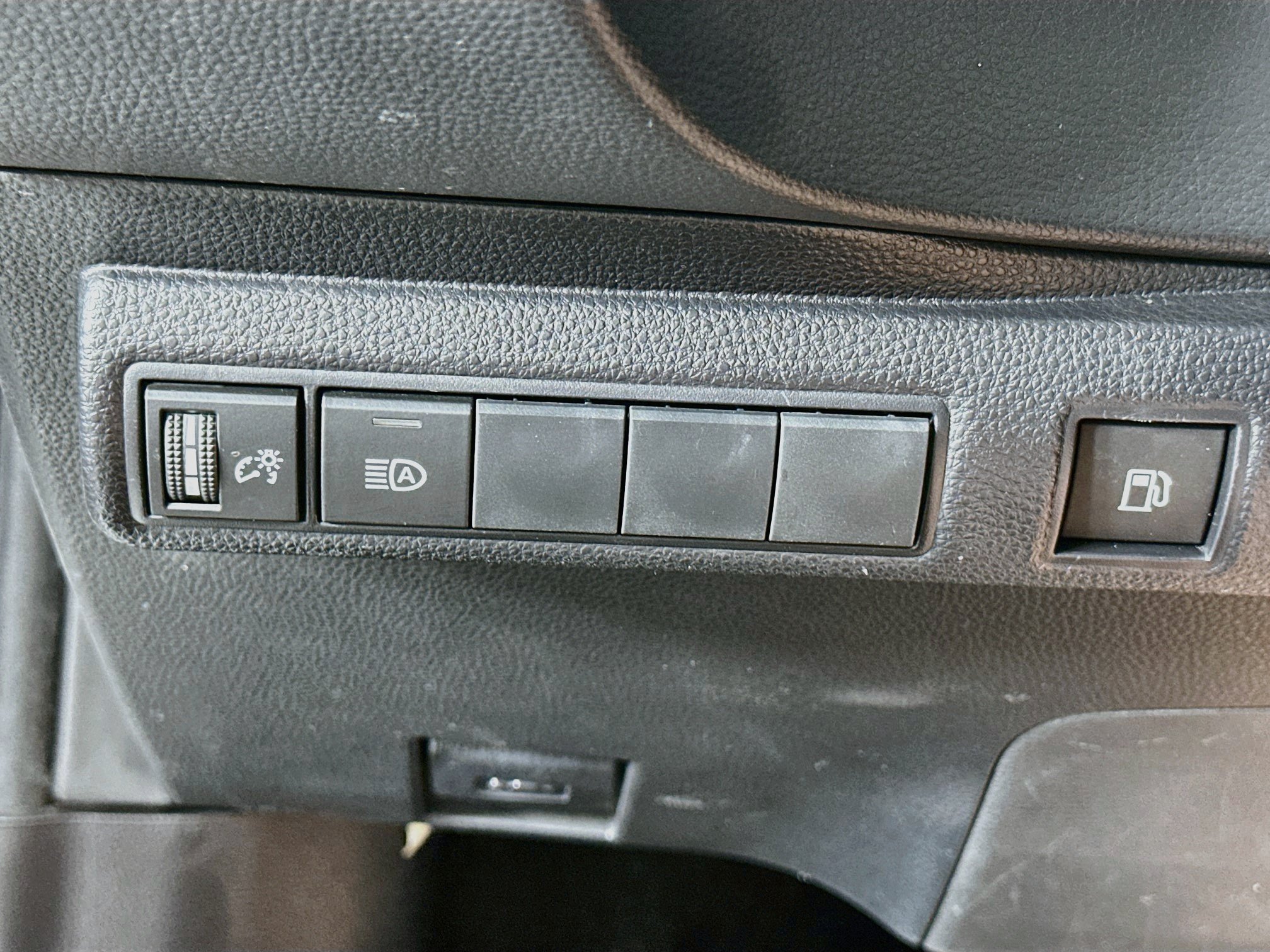 Used 2023 Toyota Corolla LE FWD image 16