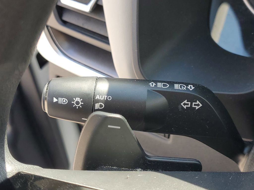 Used 2023 Nissan Rogue SV AWD/4WD image 25