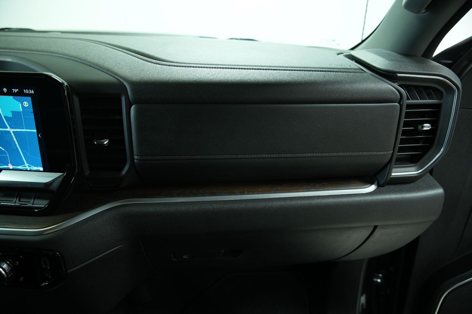 Used 2025 GMC Sierra 1500 SLT AWD/4WD image 24