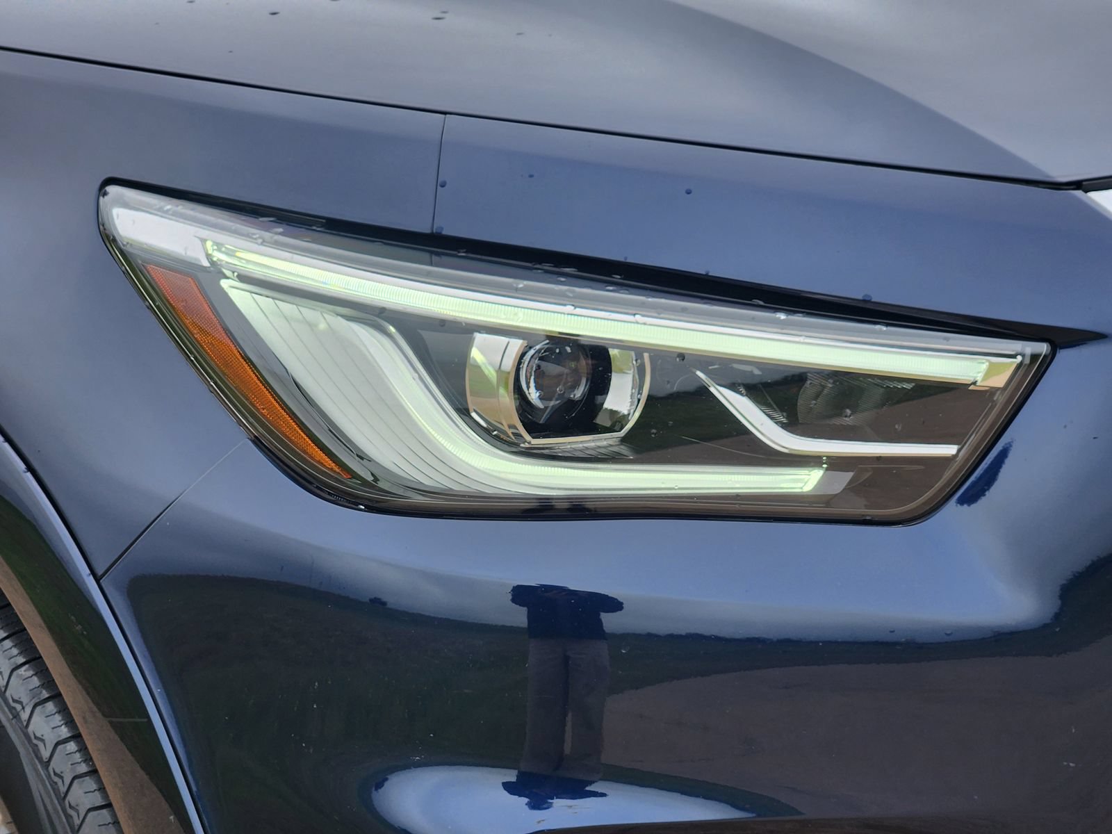 Used 2024 INFINITI QX80 Luxe RWD image 11