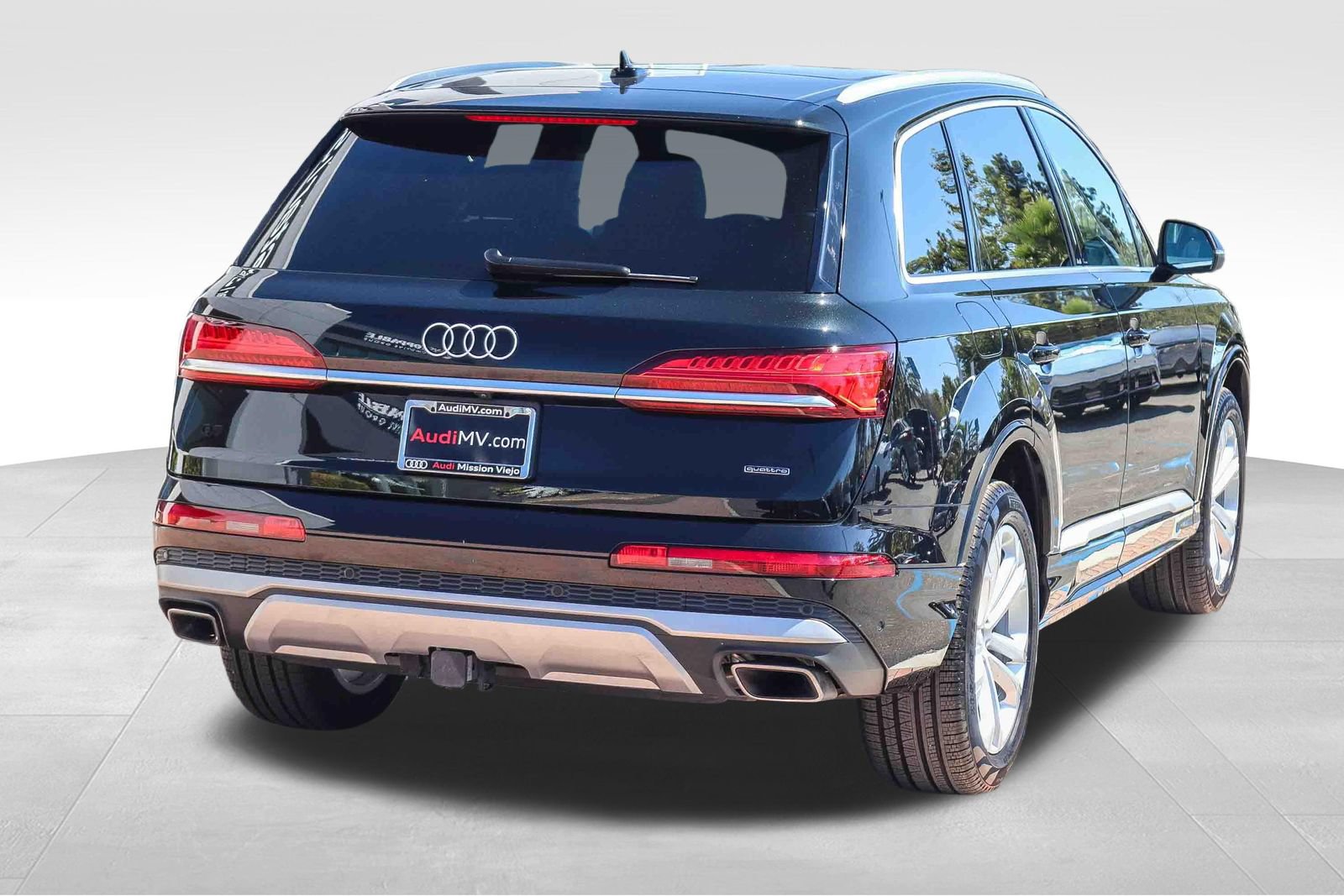 Certified 2025 Audi Q7 3.0T Premium Plus w/ Premium Plus Package AWD/4WD image 8