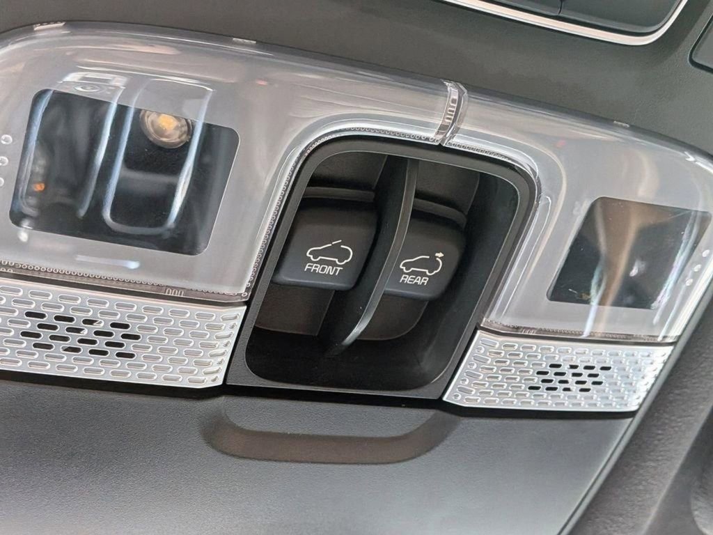 Certified 2022 Kia Telluride SX w/ SX Prestige Package image 24