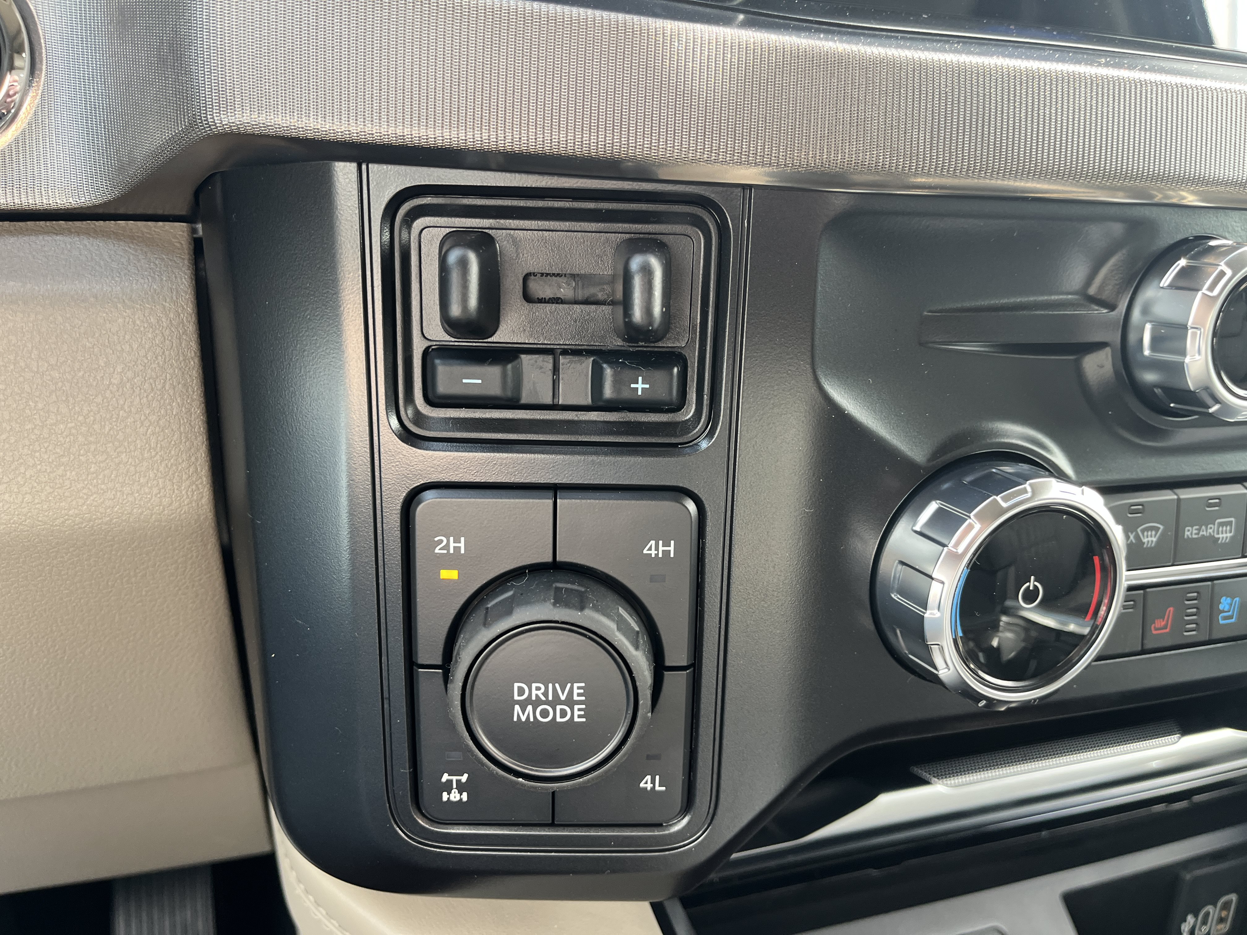 New 2027 Ford F350 Platinum w/ Platinum Plus Package AWD/4WD image 30