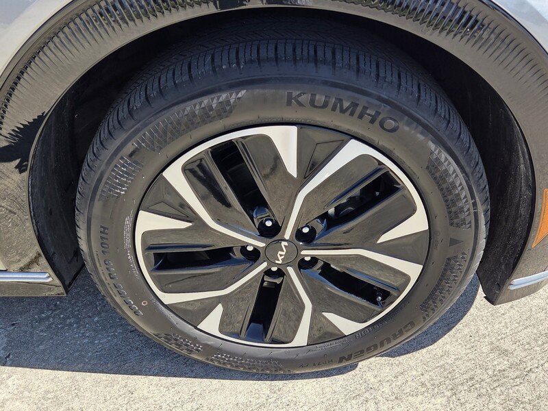 Used 2024 Kia EV6 Wind image 16