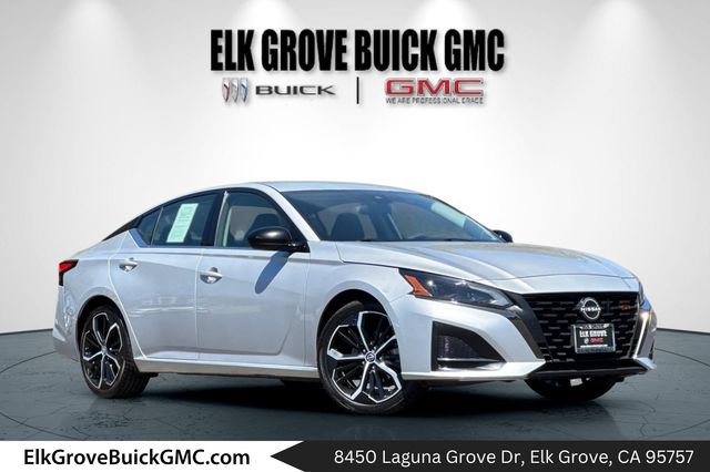Used 2024 Nissan Altima 2.5 SR FWD image 1
