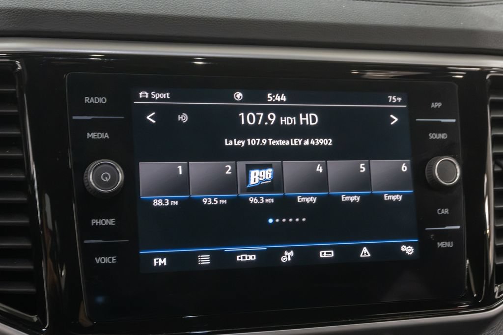 Used 2023 Volkswagen Atlas Cross Sport SE w/ Black Wheel Package AWD/4WD image 19