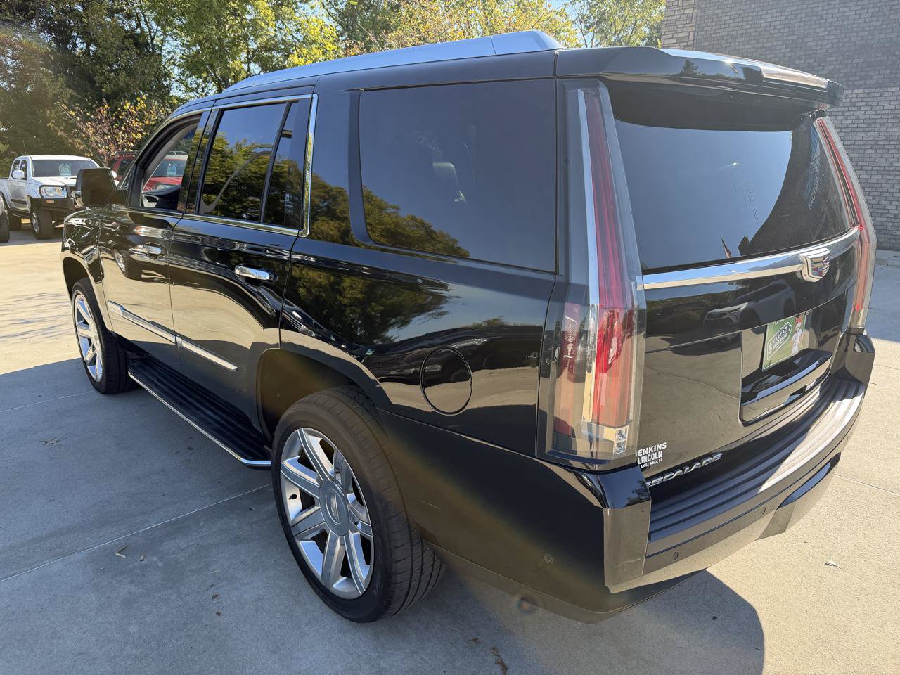 Used 2020 Cadillac Escalade Luxury AWD/4WD image 7