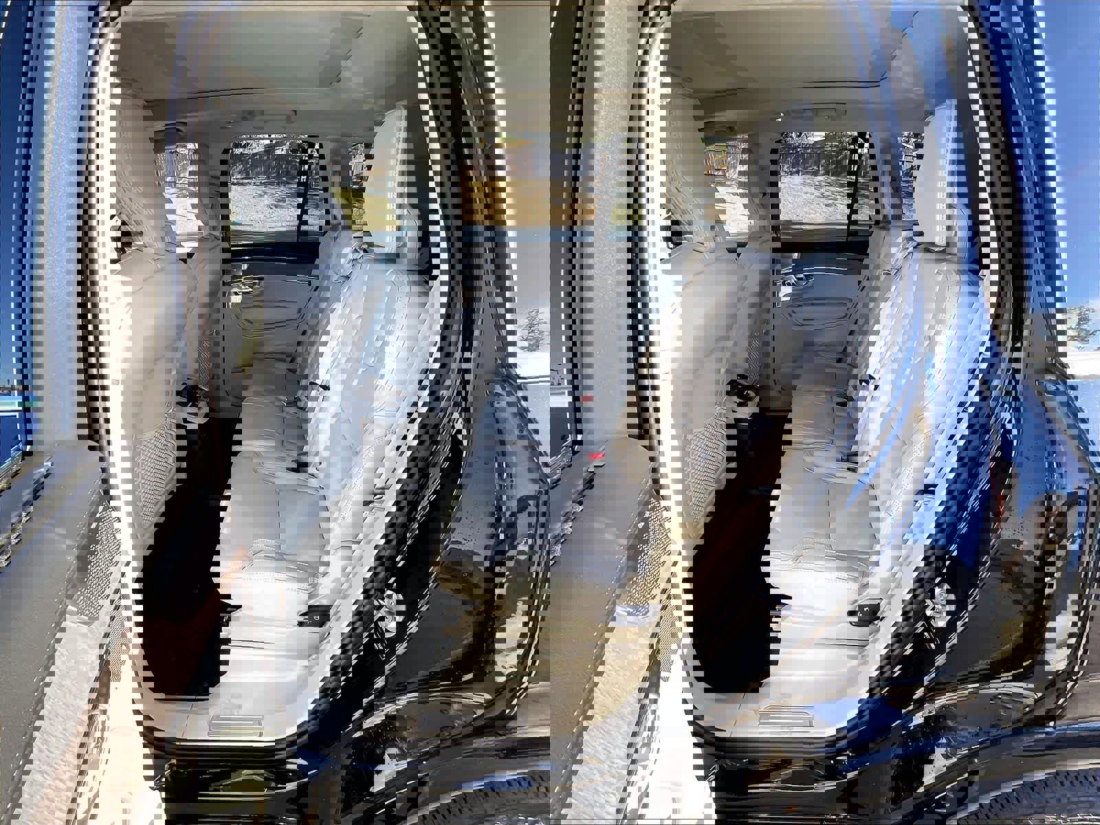 New 2026 Volvo XC90 T8 Ultra w/ Lounge Package image 12