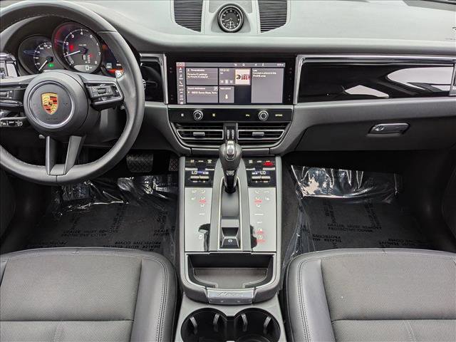 Certified 2023 Porsche Macan image 21