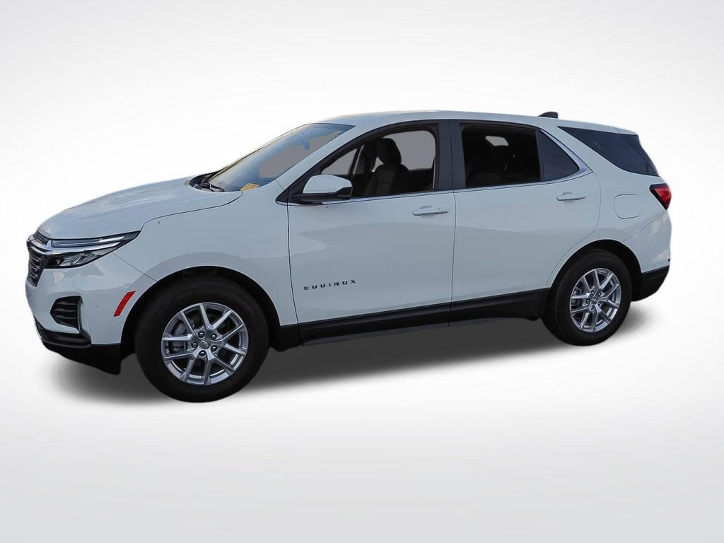 Used 2023 Chevrolet Equinox LT image 2