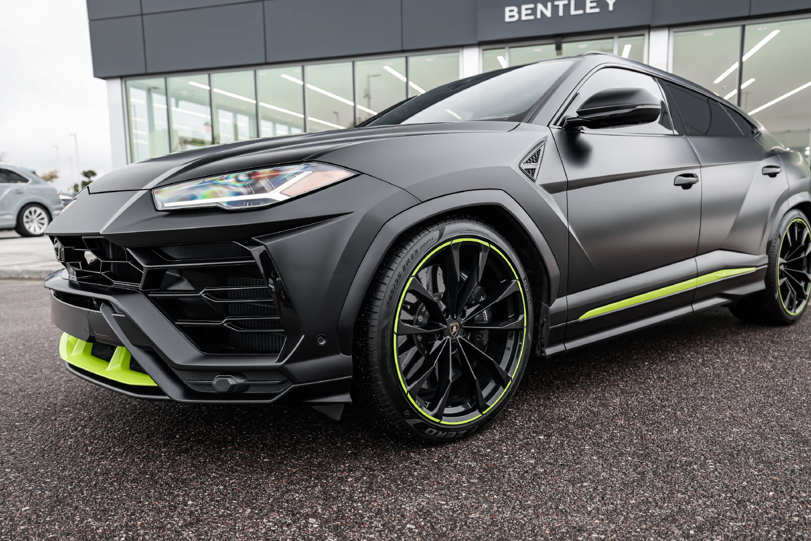 Used 2022 Lamborghini Urus AWD/4WD image 20