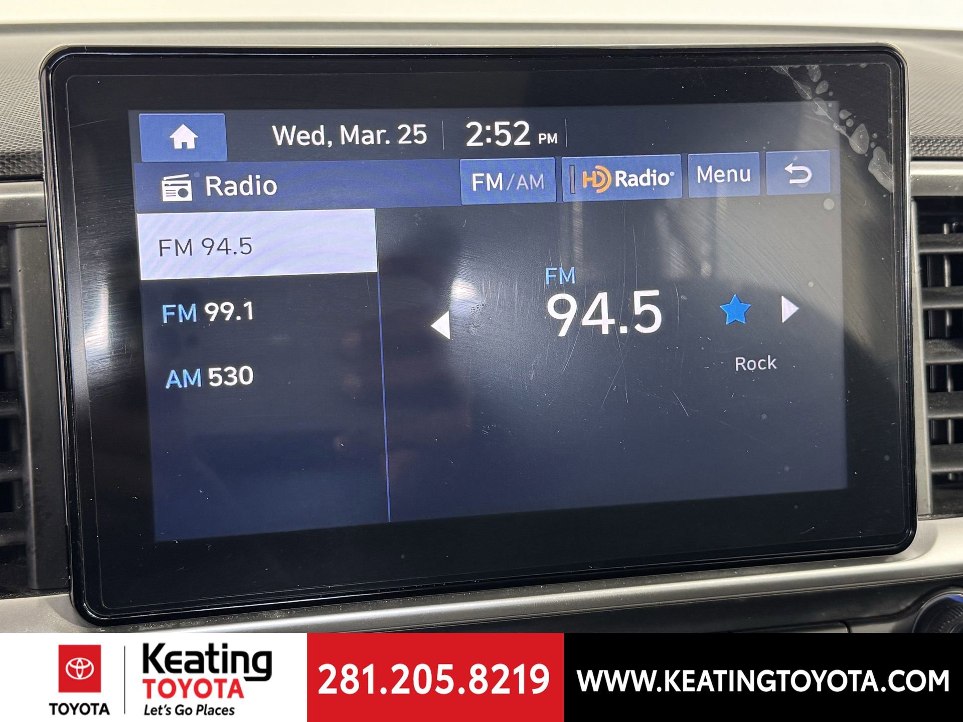 Used 2023 Hyundai Venue SEL image 24