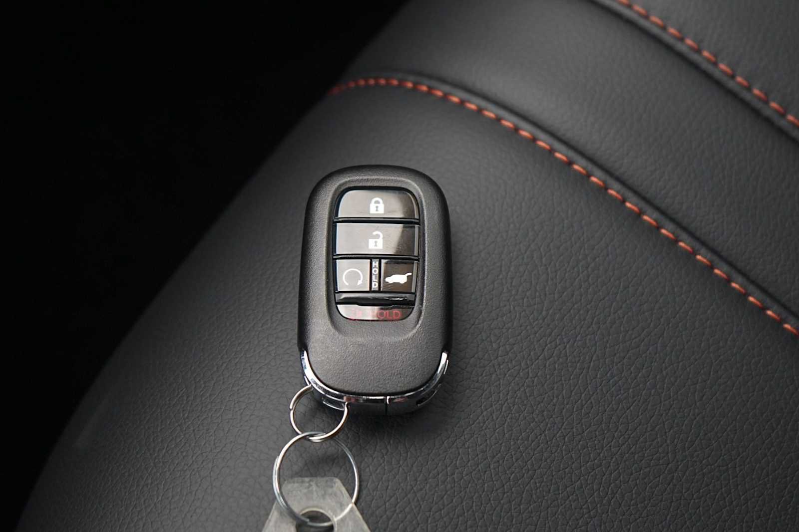 Used 2025 Honda Pilot TrailSport image 28