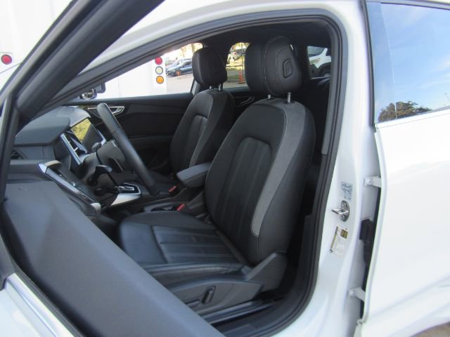 Used 2022 Audi Q4 e-tron Premium Plus image 6