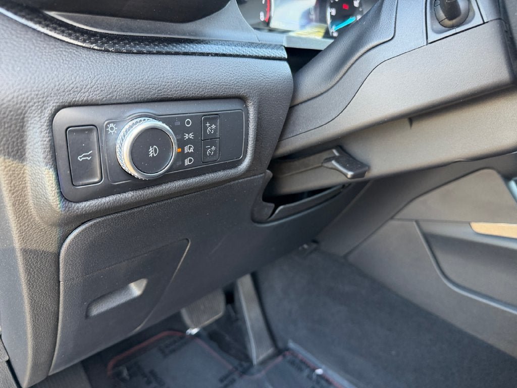 Used 2022 Ford Explorer ST-Line AWD/4WD image 19