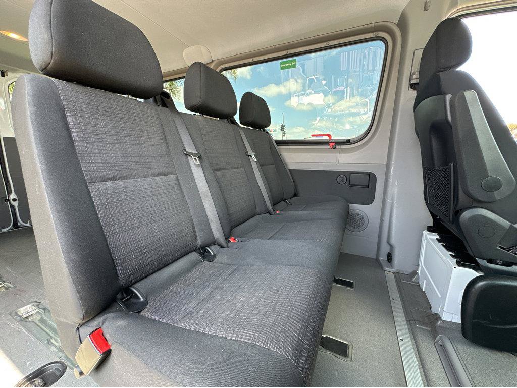 Used 2015 Mercedes-Benz Sprinter 2500 image 9