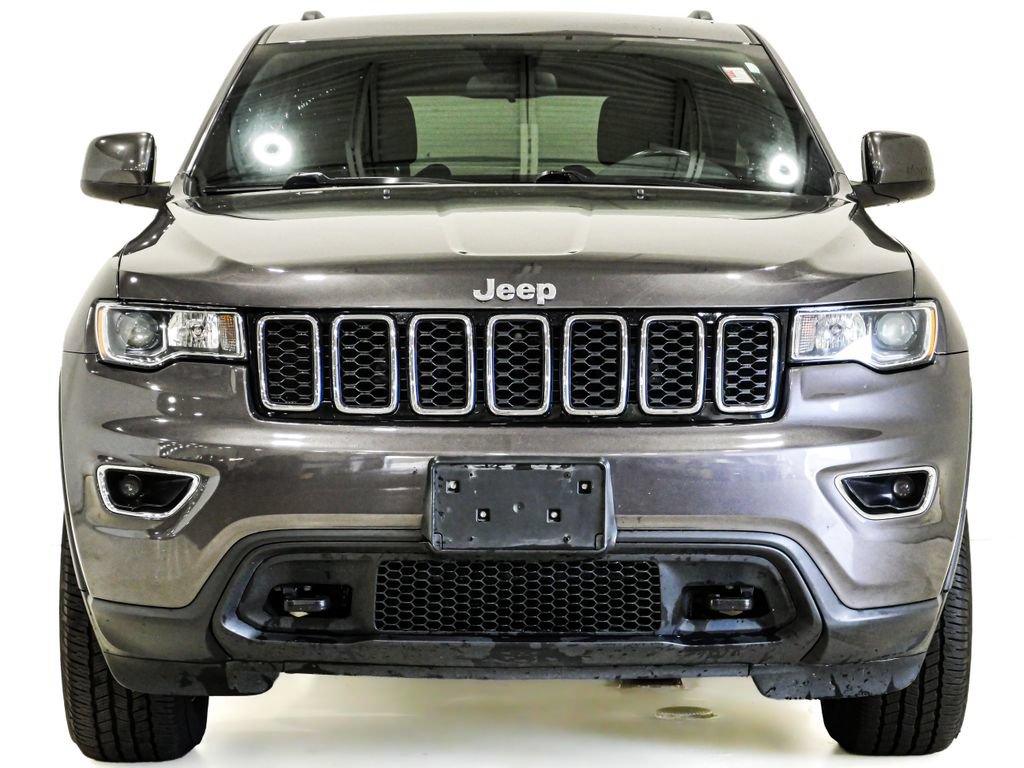 Used 2021 Jeep Grand Cherokee Laredo AWD/4WD image 2